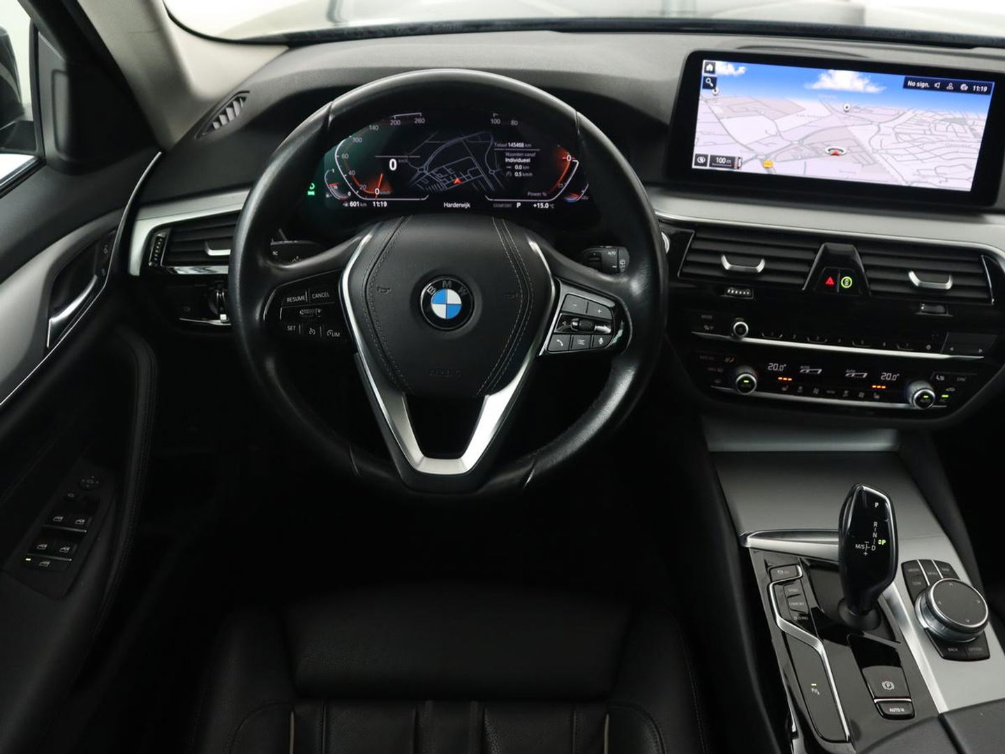 BMW 5 Serie 520i Business Edition Plus | Nappaleder | Stoelverwarming | Carplay | Laserlicht | Navigatie | Live Cockpit | Parkeerhulp | Climate control | Comfortstoelen | Cruise control | Bluetooth
