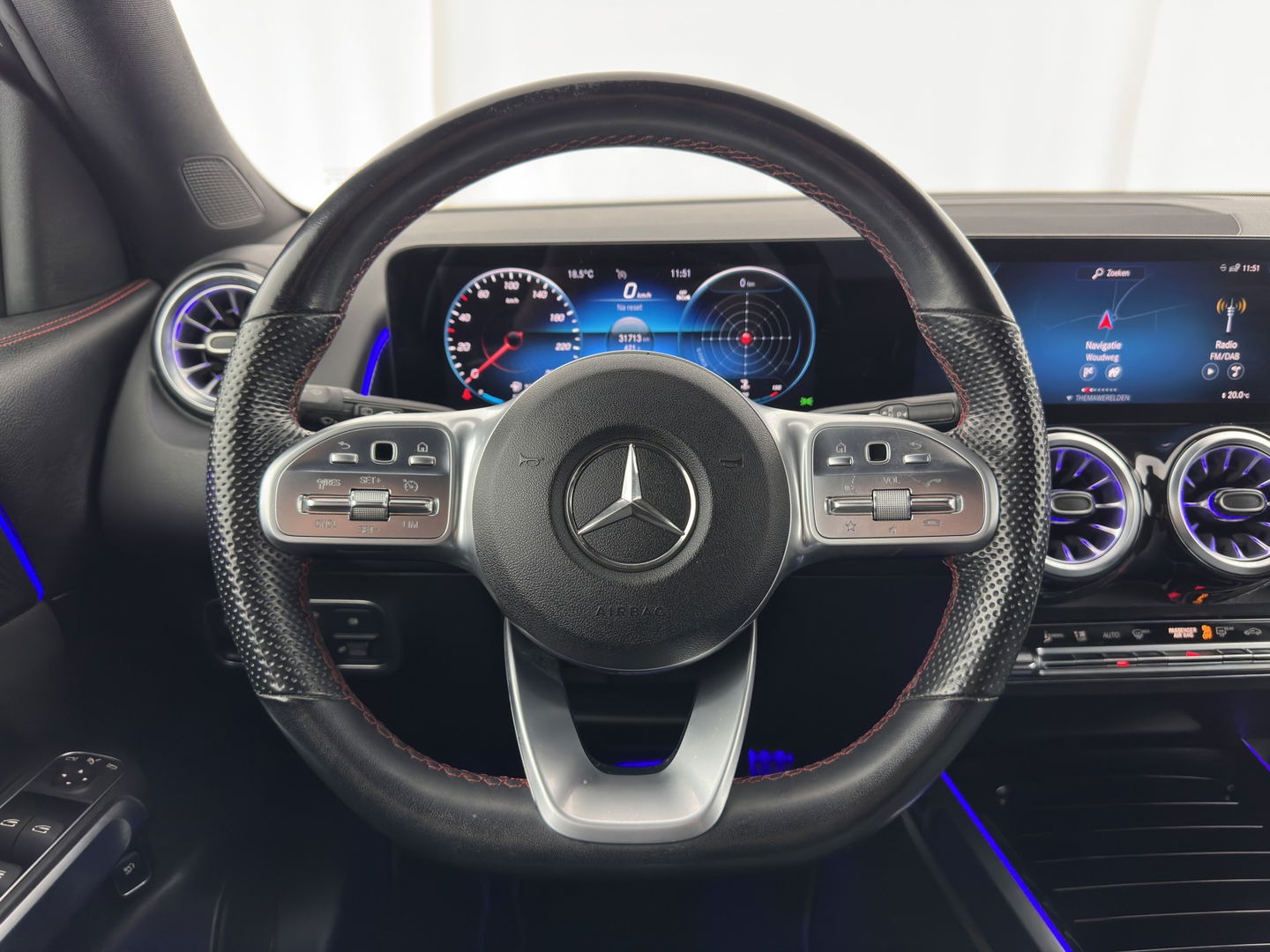 Mercedes-Benz GLB 200 d Premium AMG-Sport-Pack [ VAN ] Aut. *LEATHER-MICROFIBRE | FULL-LED | AMBIENT-LIGHT | WIDE-SCREEN-DIGICOCKPIT | HEATED-SPORTSEATS | KEYLESS | NAVI-FULLMAP | DAB+ | ECC | PDC | CRUISE | 19''ALU*