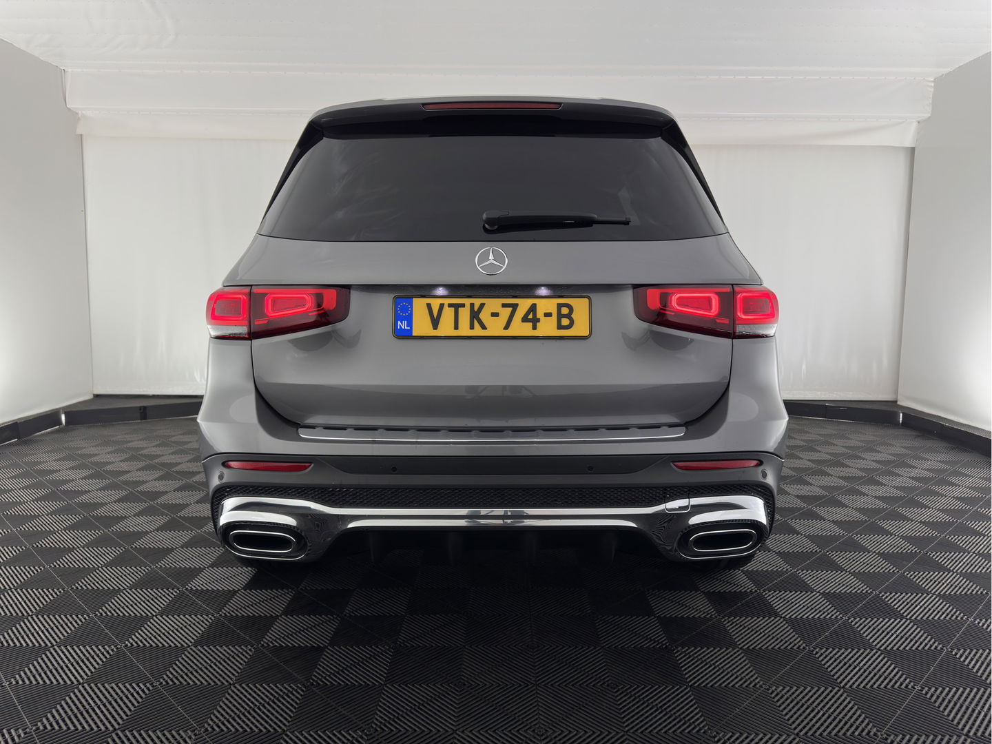 Mercedes-Benz GLB 200 d Premium AMG-Sport-Pack [ VAN ] Aut. *LEATHER-MICROFIBRE | FULL-LED | AMBIENT-LIGHT | WIDE-SCREEN-DIGICOCKPIT | HEATED-SPORTSEATS | KEYLESS | NAVI-FULLMAP | DAB+ | ECC | PDC | CRUISE | 19''ALU*