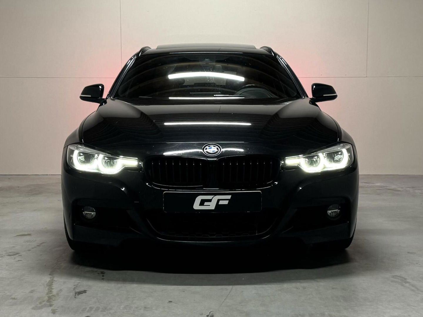 BMW 3 Serie Touring 320i M Sport Pano H/K Leer Camera NAP