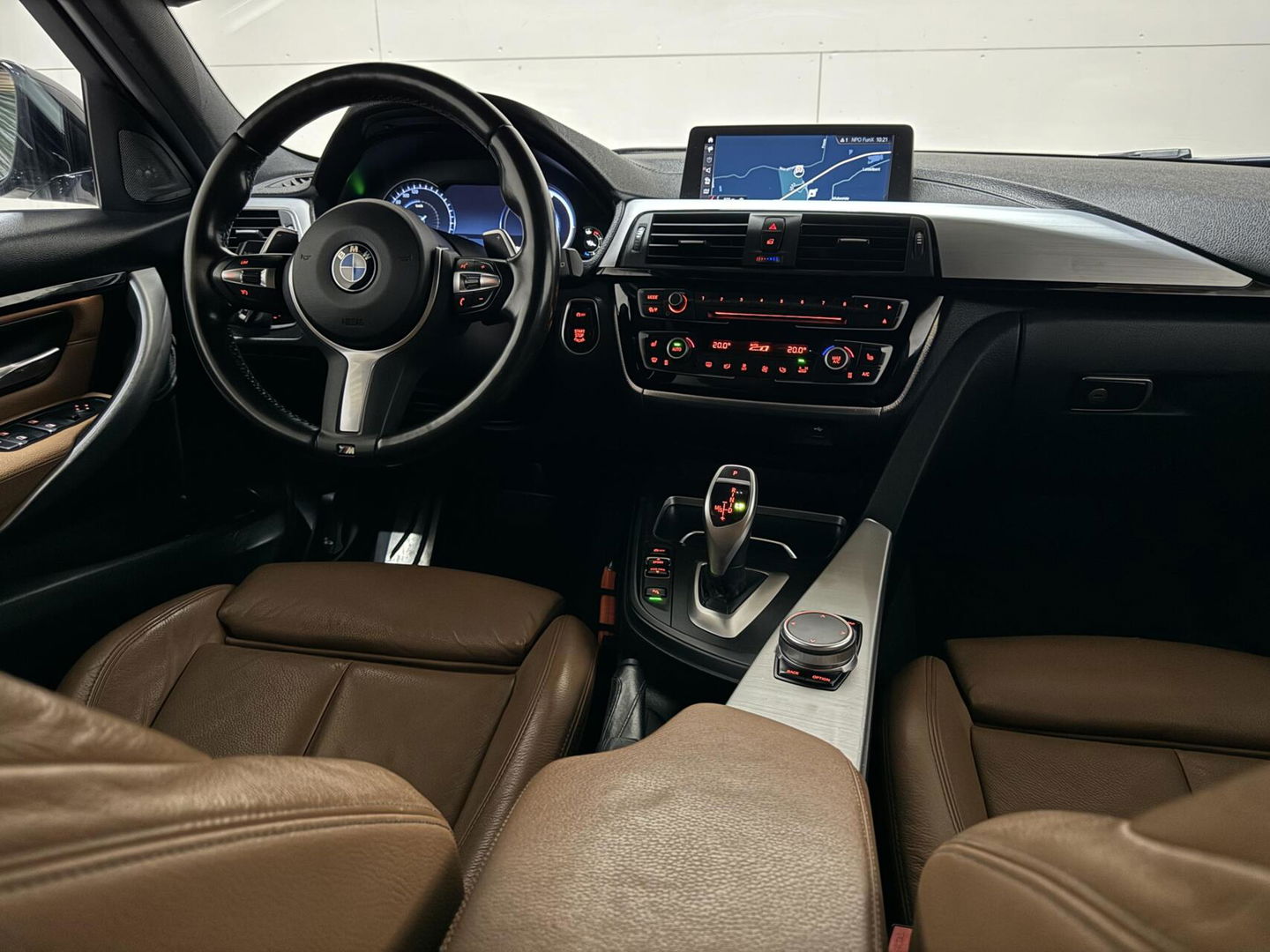 BMW 3 Serie Touring 320i M Sport Pano H/K Leer Camera NAP