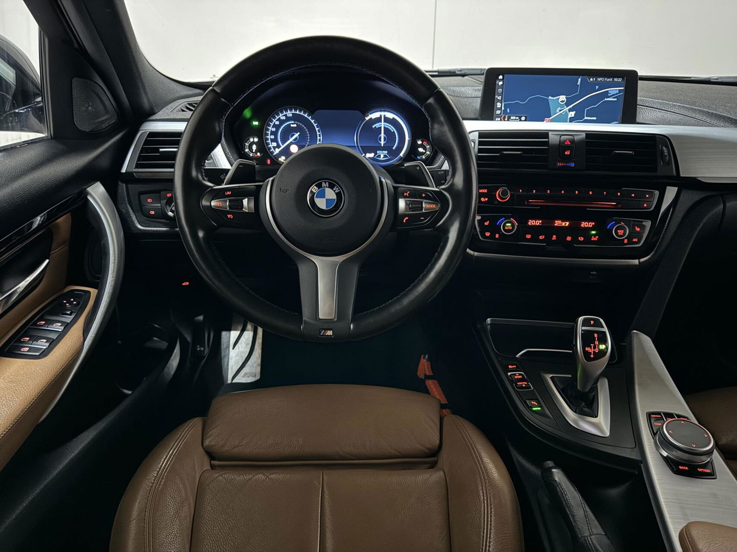 BMW 3 Serie Touring 320i M Sport Pano H/K Leer Camera NAP