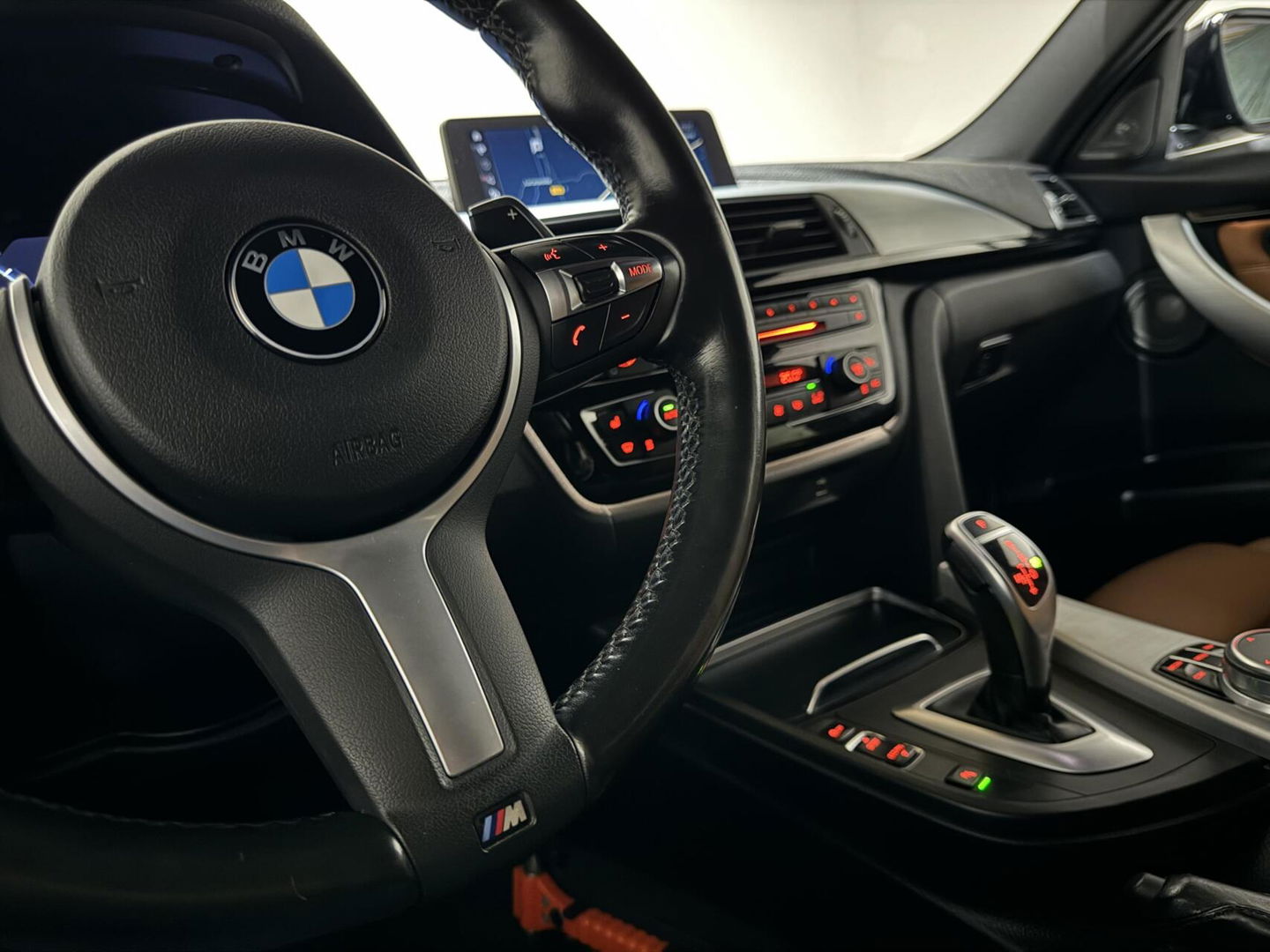 BMW 3 Serie Touring 320i M Sport Pano H/K Leer Camera NAP