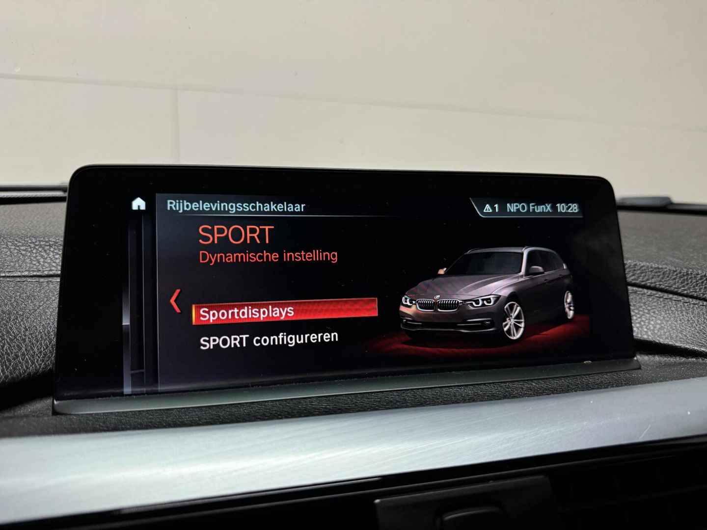 BMW 3 Serie Touring 320i M Sport Pano H/K Leer Camera NAP