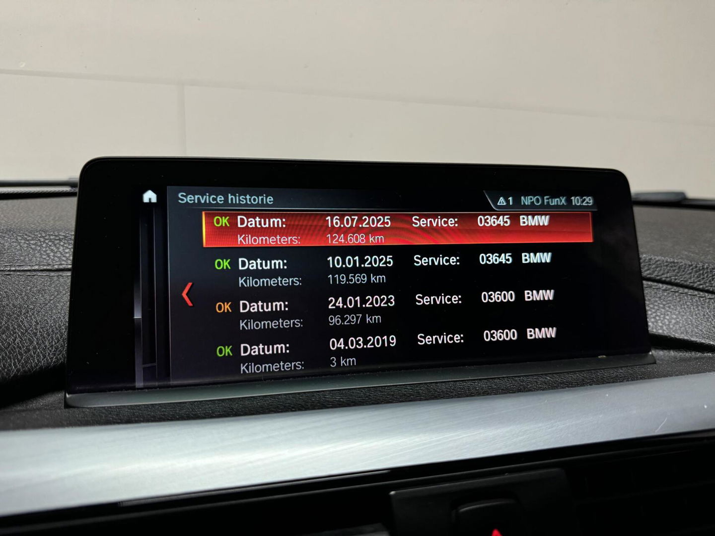 BMW 3 Serie Touring 320i M Sport Pano H/K Leer Camera NAP