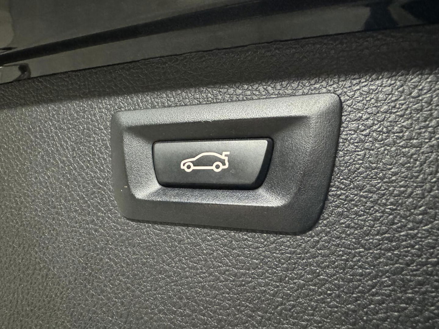 BMW 3 Serie Touring 320i M Sport Pano H/K Leer Camera NAP