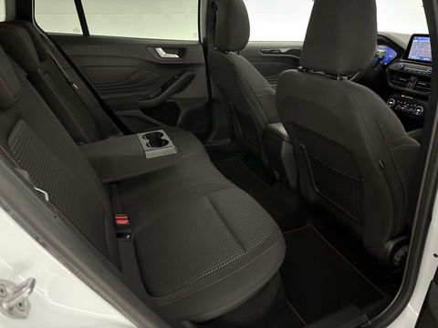 Ford Focus 1.5 EcoBlue ST Line X Business | Pano | Camera | Stoel/Stuur verw. | Trekh. | Keyless | Virtual | Carplay | NAP