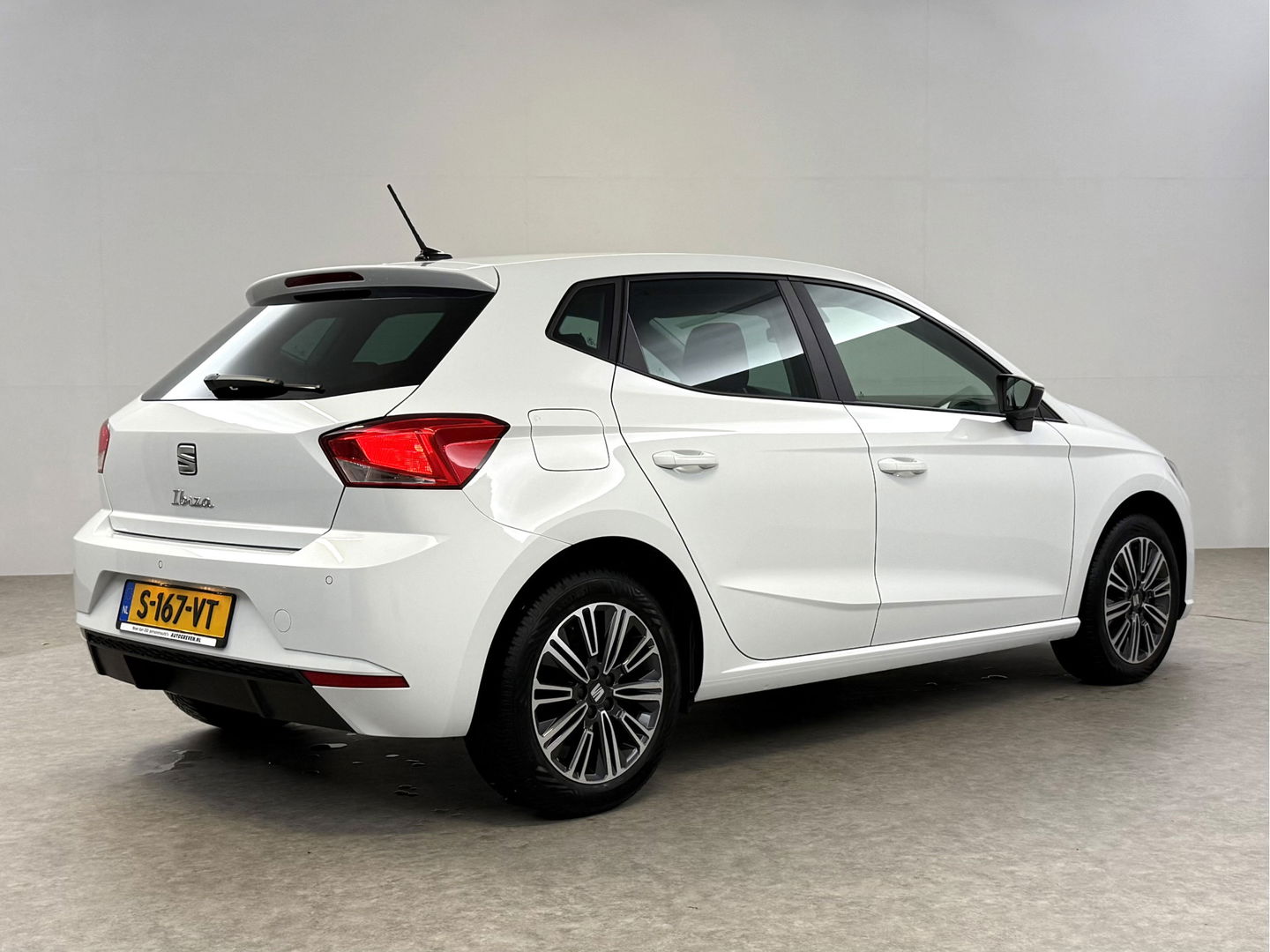 SEAT Ibiza EcoTSI Style Business Intense | Virtual | Carplay | Cruise | Stoelverw. | Navi | Parkeersens | NAP