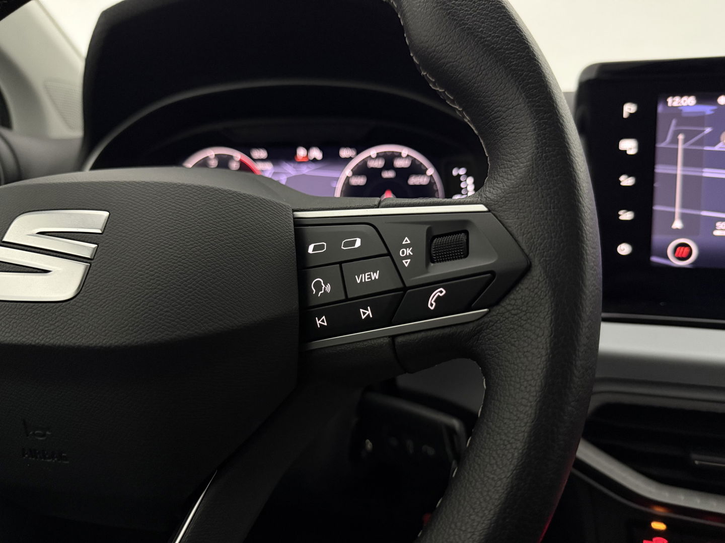 SEAT Ibiza EcoTSI Style Business Intense | Virtual | Carplay | Cruise | Stoelverw. | Navi | Parkeersens | NAP