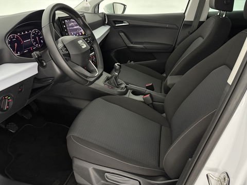 SEAT Ibiza EcoTSI Style Business Intense | Virtual | Carplay | Cruise | Stoelverw. | Navi | Parkeersens | NAP