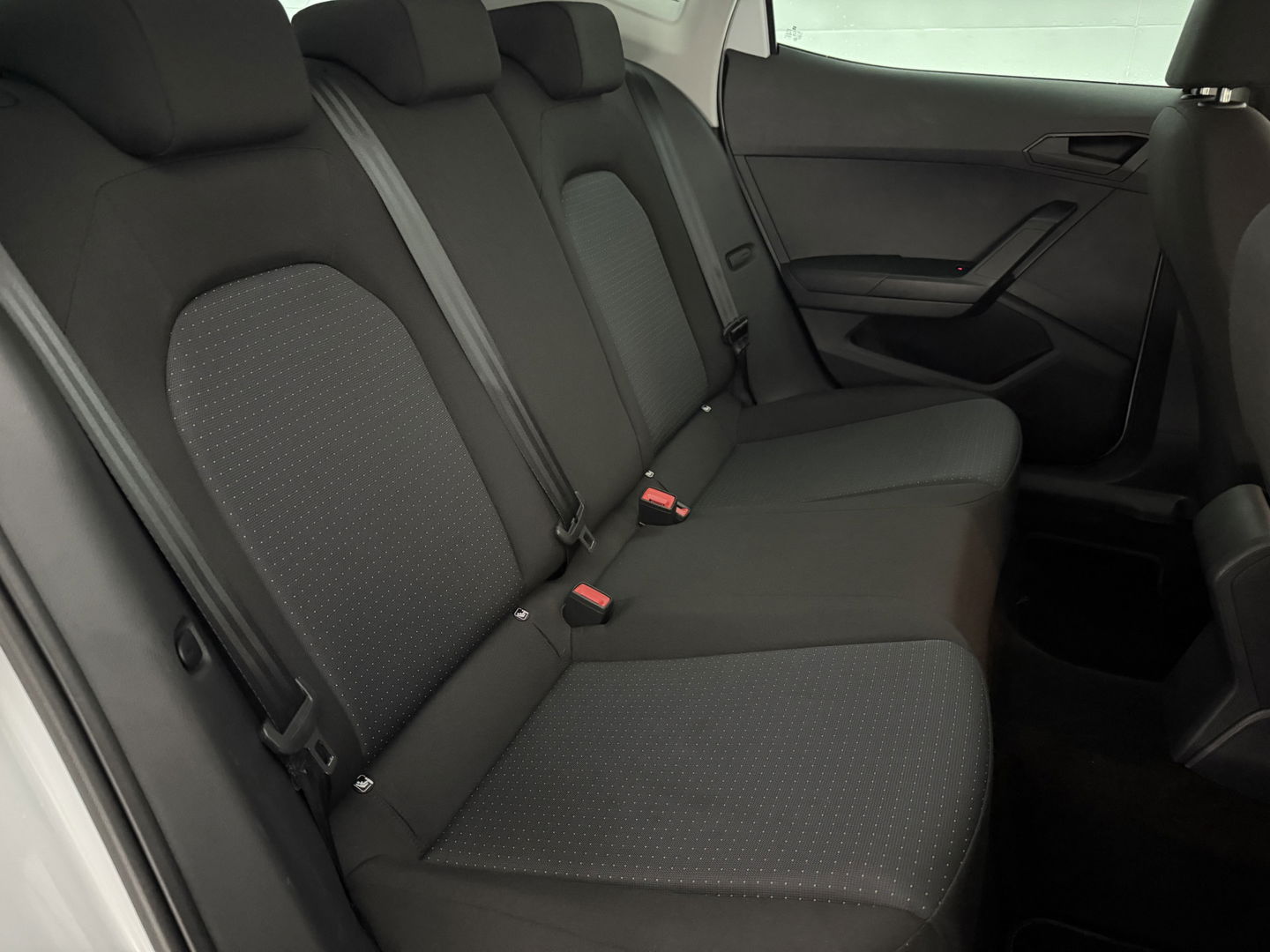 SEAT Ibiza EcoTSI Style Business Intense | Virtual | Carplay | Cruise | Stoelverw. | Navi | Parkeersens | NAP