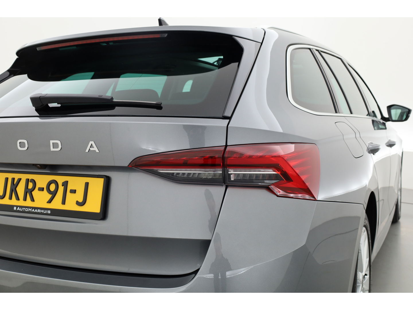 Škoda Octavia Combi 1.5 TSI MHEV Business Edition | Pano | Camera | Apple CarPlay | Stoel- Stuurverw. | Keyless |