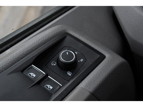 MAN TGE 35 2.0 L4H3 Black Edition Camera, Cruise, Carplay, LED, 177PK, Multimedia, Clima, Stoelverarming, Automaat, Uniek!