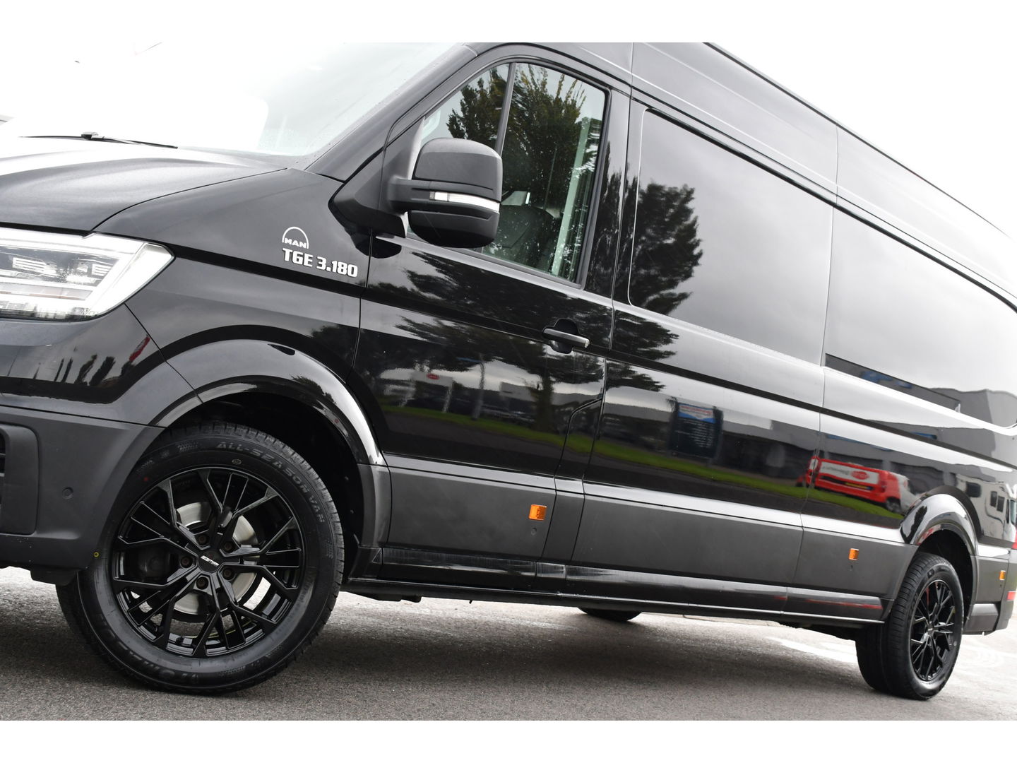 MAN TGE 35 2.0 L4H3 Black Edition Camera, Cruise, Carplay, LED, 177PK, Multimedia, Clima, Stoelverarming, Automaat, Uniek!