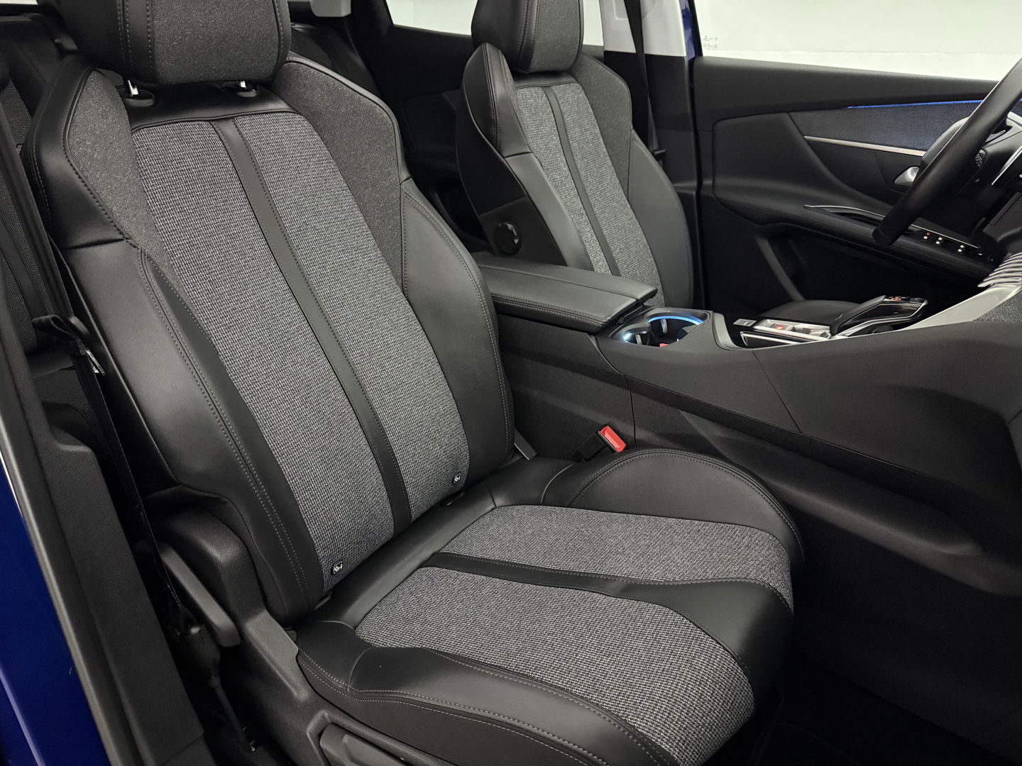 Peugeot 3008 1.2 PureTech | Pano | Virtual | Sfeer | Camera | Carplay | Adap. Cruise | Navi | Keyless | NAP