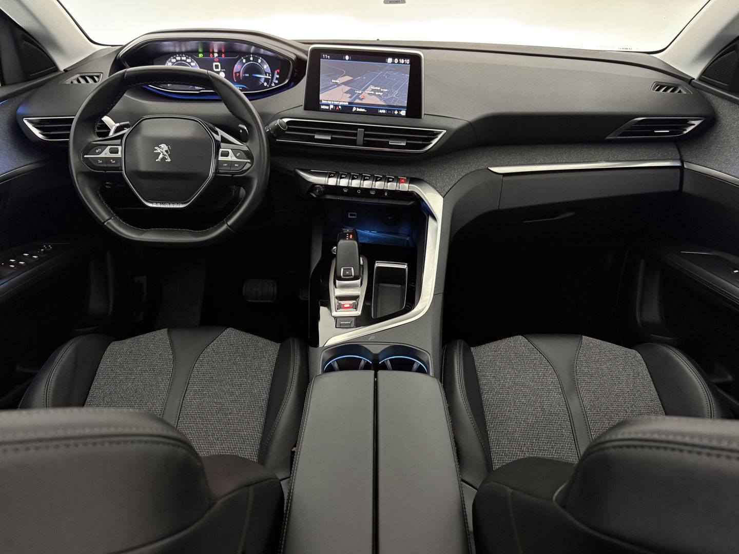 Peugeot 3008 1.2 PureTech | Pano | Virtual | Sfeer | Camera | Carplay | Adap. Cruise | Navi | Keyless | NAP