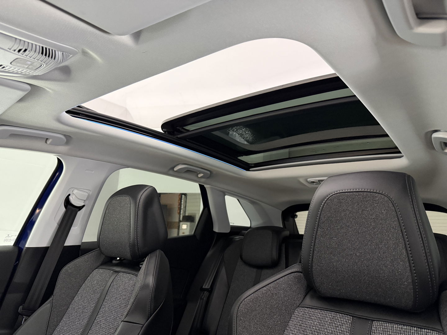 Peugeot 3008 1.2 PureTech | Pano | Virtual | Sfeer | Camera | Carplay | Adap. Cruise | Navi | Keyless | NAP