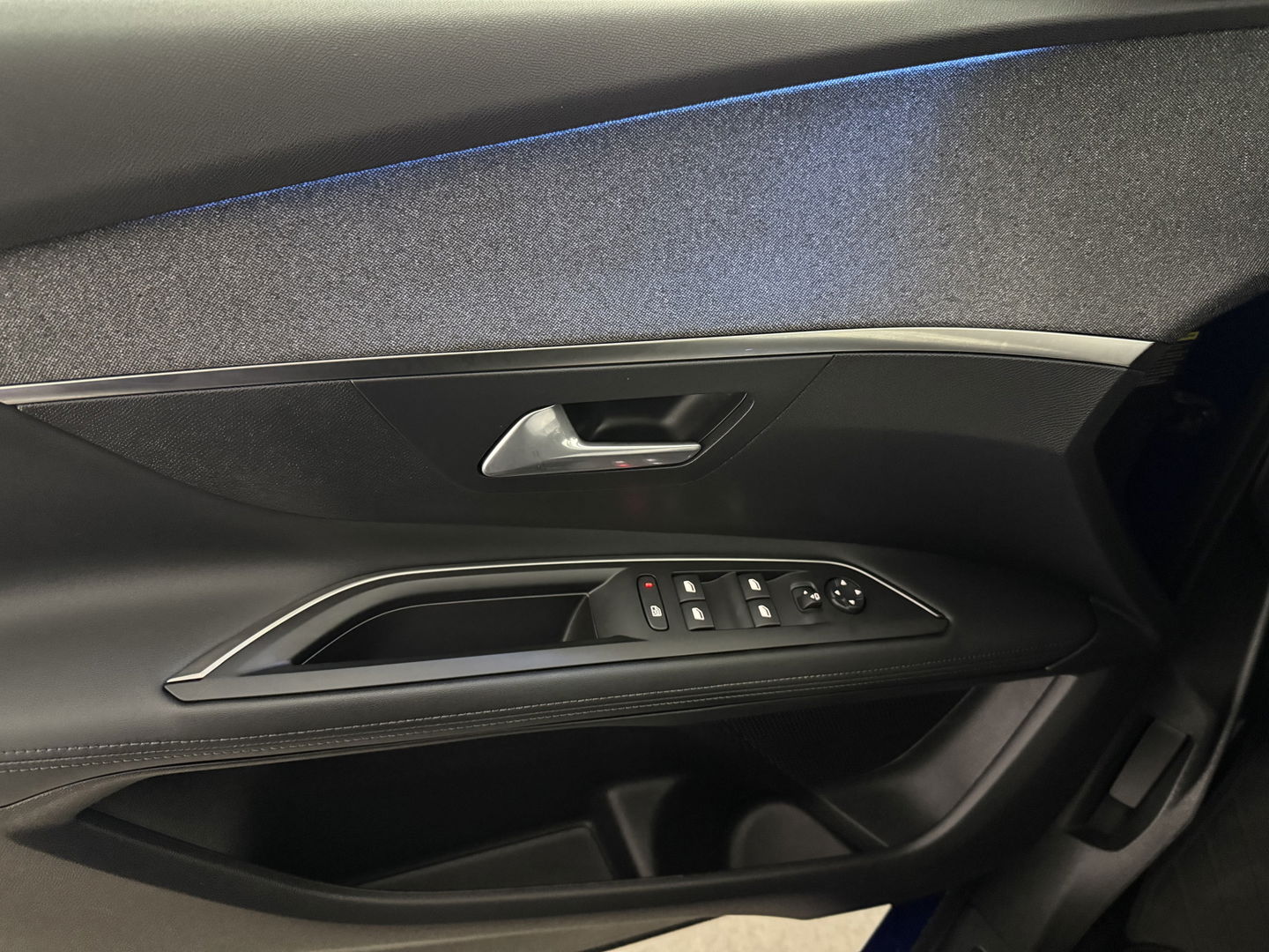 Peugeot 3008 1.2 PureTech | Pano | Virtual | Sfeer | Camera | Carplay | Adap. Cruise | Navi | Keyless | NAP