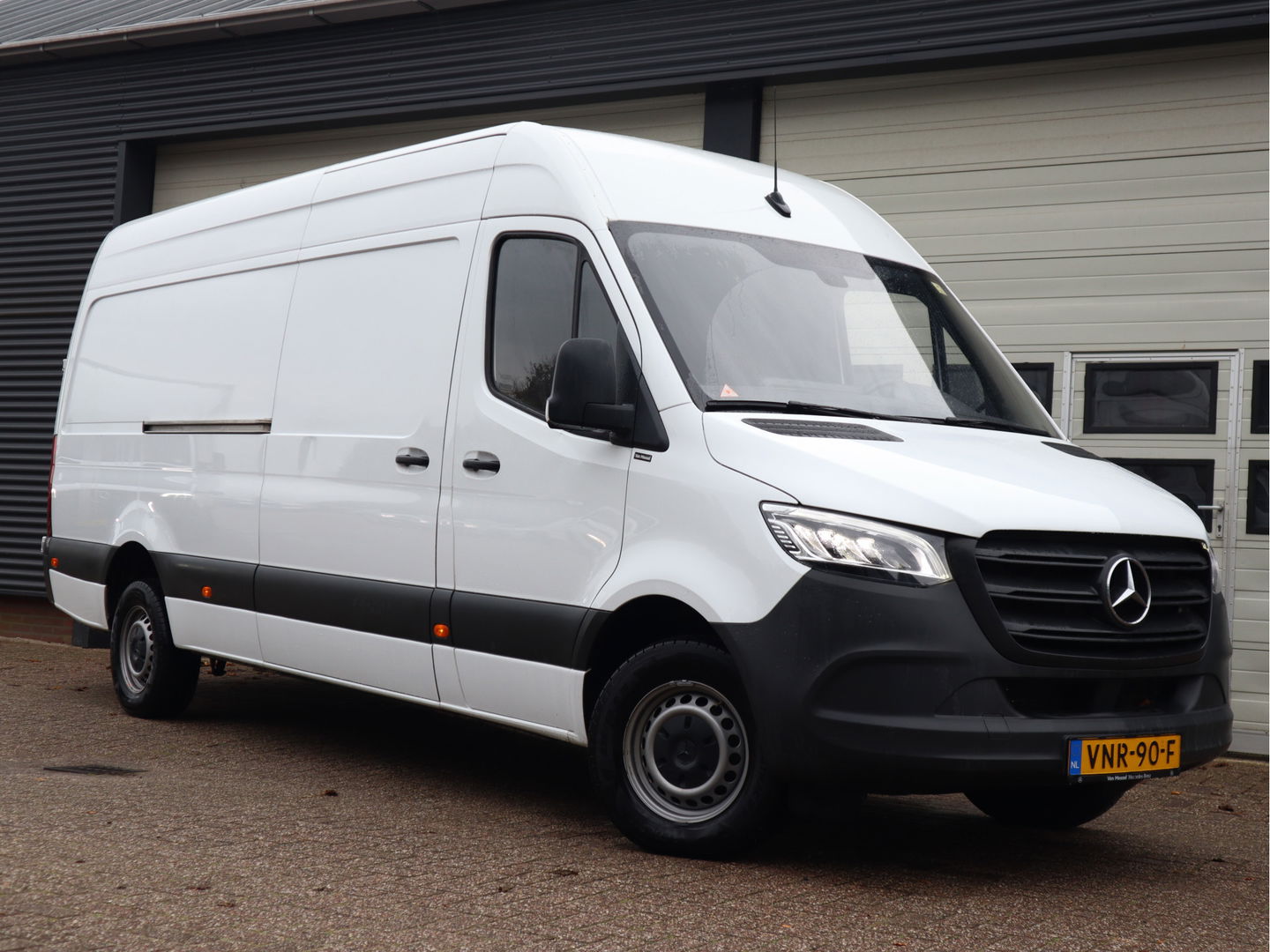Mercedes-Benz Sprinter 317 CDI Euro 6 L3H2 Maxi - LED - MBUX - Cruise