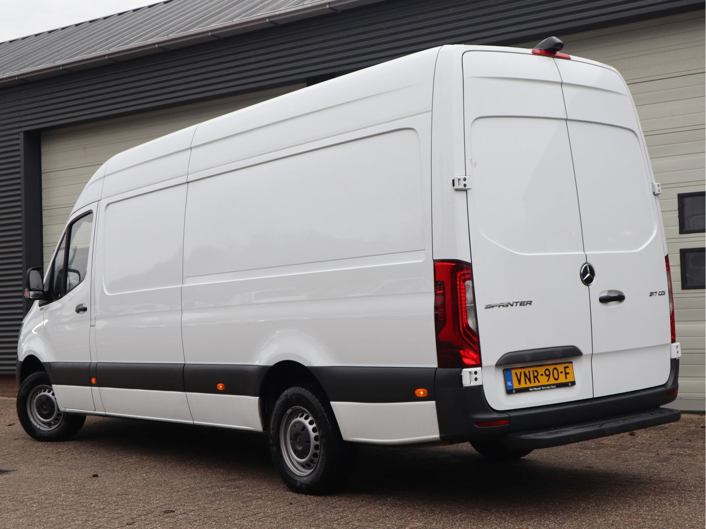 Mercedes-Benz Sprinter 317 CDI Euro 6 L3H2 Maxi - LED - MBUX - Cruise