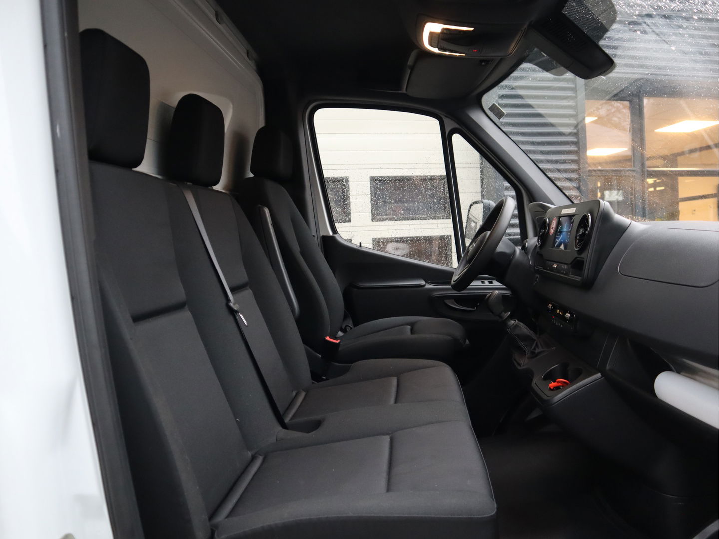 Mercedes-Benz Sprinter 315 CDI Euro 6 Bakwagen Laadklep - MBUX - LED