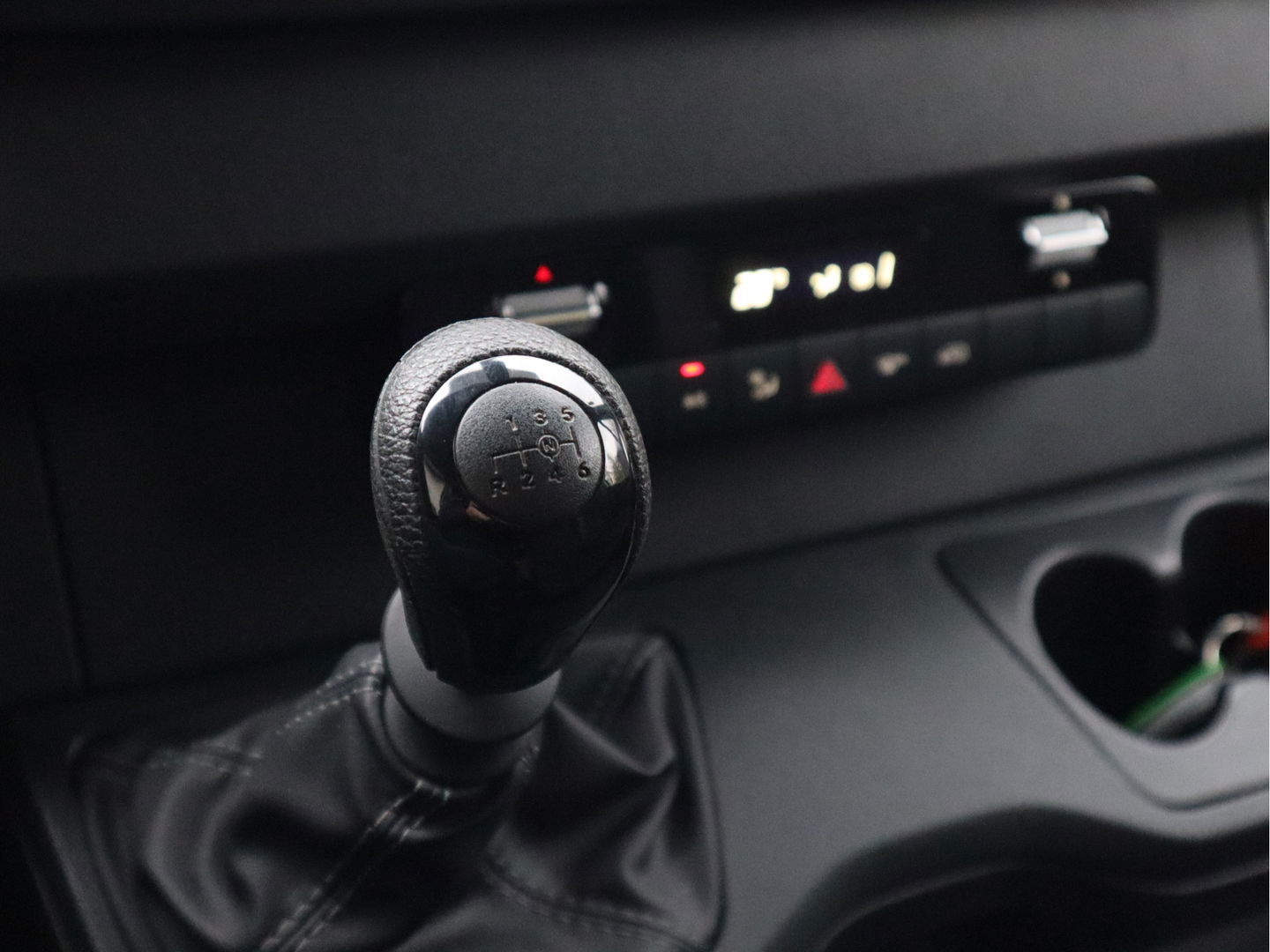 Mercedes-Benz Sprinter 315 CDI Euro 6 Bakwagen Laadklep - MBUX - LED