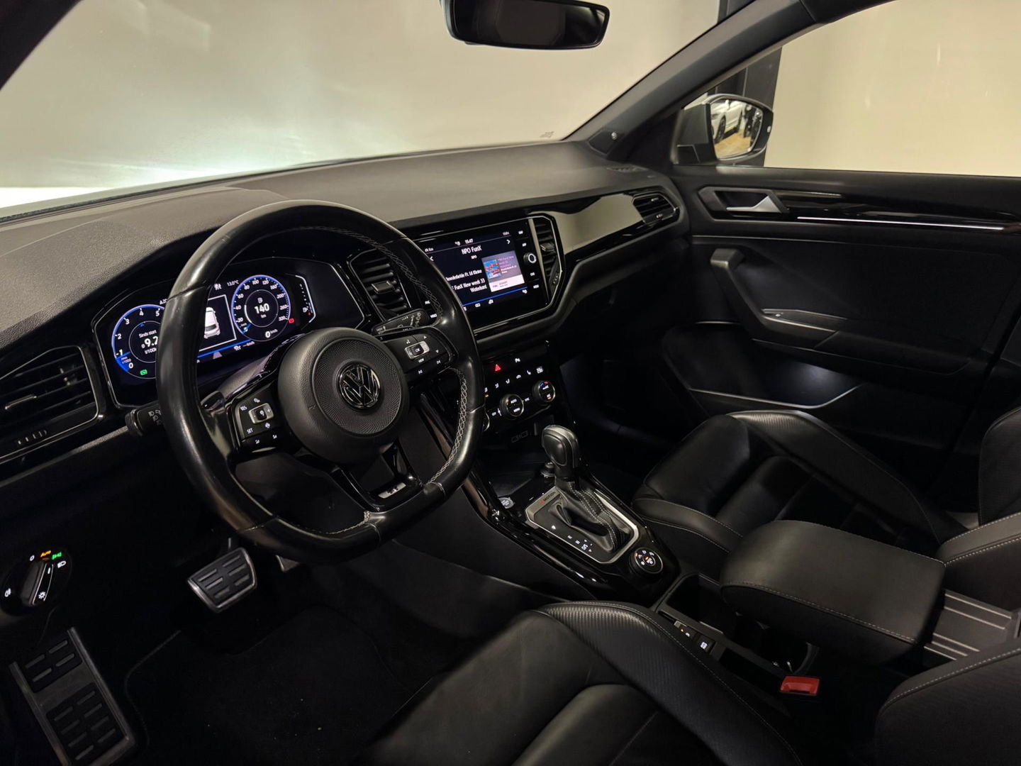 Volkswagen T-Roc 2.0 TSI 4Motion R PANO KEYLESS