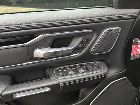 Dodge Ram Pick-Up 1500 5.7 V8 Laramie NIGHT PACK | LEDER/ALCANTARA | ADAPTIVE CRUISE | LED | 360 CAMERA