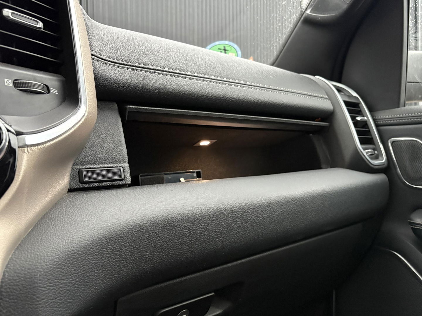 Dodge Ram Pick-Up 1500 5.7 V8 Laramie NIGHT PACK | LEDER/ALCANTARA | ADAPTIVE CRUISE | LED | 360 CAMERA