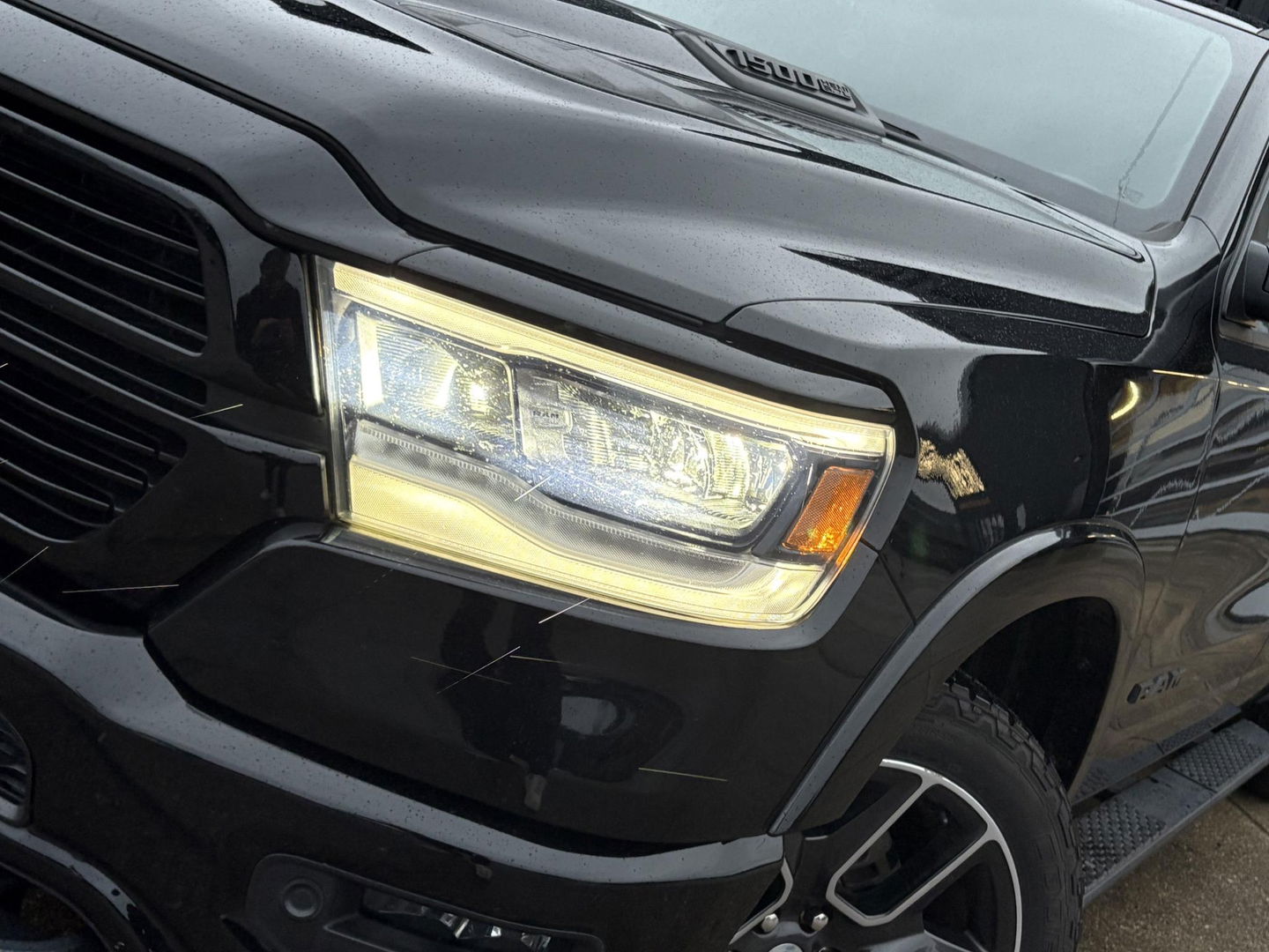 Dodge Ram Pick-Up 1500 5.7 V8 Laramie Crew Cab NIGHT PACK | LEDER/ALCANTARA | ADAPTIVE CRUISE | LED | 360 CAMERA
