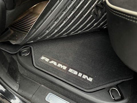 Dodge Ram Pick-Up 1500 5.7 V8 Laramie NIGHT PACK | LEDER/ALCANTARA | ADAPTIVE CRUISE | LED | 360 CAMERA