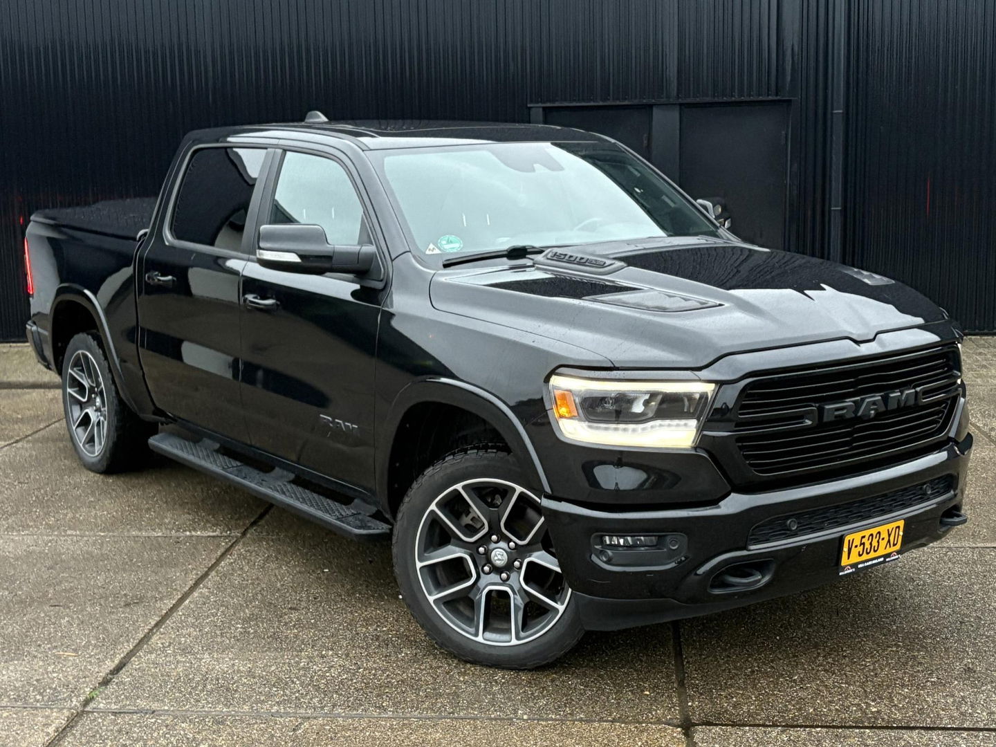 Dodge Ram Pick-Up 1500 5.7 V8 Laramie Crew Cab NIGHT PACK | LEDER/ALCANTARA | ADAPTIVE CRUISE | LED | 360 CAMERA