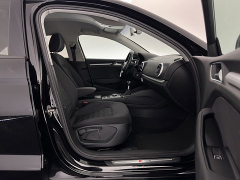 Audi A3 Limousine 1.6 TDI Ambition Sport Edition S-Line *LEATHER-FABRIC | XENON | NAVI-FULLMAP | COMFORT-SEATS | PRIVACY-GLASS | ECC | PDC | CRUISE | 18''ALU*