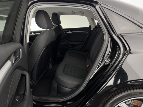 Audi A3 Limousine 1.6 TDI Ambition Sport Edition S-Line *LEATHER-FABRIC | XENON | NAVI-FULLMAP | COMFORT-SEATS | PRIVACY-GLASS | ECC | PDC | CRUISE | 18''ALU*