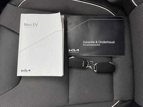 Kia e-Niro DynamicPlusLine 64 kWh [ 3-Fase ] {SOH-96%} (INCL-BTW) Aut.*PANO | LEATHER-FABRIC | FULL-LED | NAVI-FULLMAP | DAB+ | ADAPTIVE-CRUISE | CAMERA | HEATED-COMFORTSEATS | KEYLESS | DIGI-COCKPIT | SHIFT-PADDLES | CARPLAY | LANE-ASSIST | ...