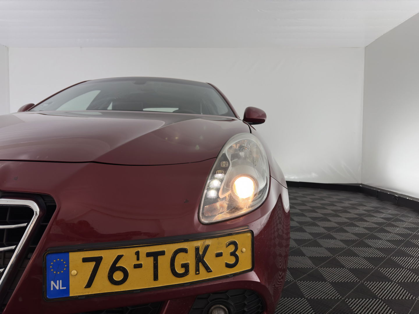 Alfa Romeo Giulietta 1.6 JTDm Distinctive *NAVI-FULLMAP | SPORT-SEATS | ECC | PDC | CRUISE | 17''ALU*