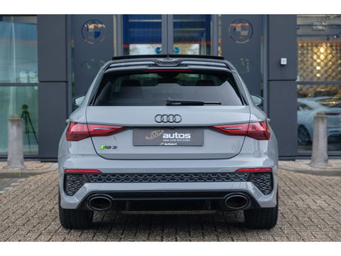 Audi RS3 Sportback 2.5 TFSI 400PK Quattro Hulk Panoramadak *BTW* Keramisch VOL! Massage B&O audio RS Dynamic