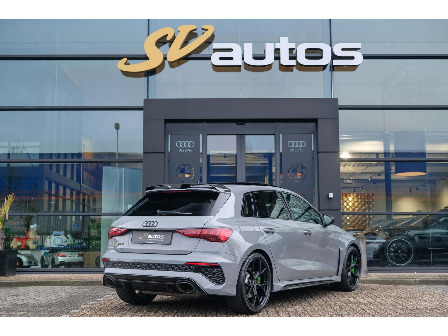 Audi RS3 Sportback 2.5 TFSI 400PK Quattro Hulk Panoramadak *BTW* Keramisch VOL! Massage B&O audio RS Dynamic