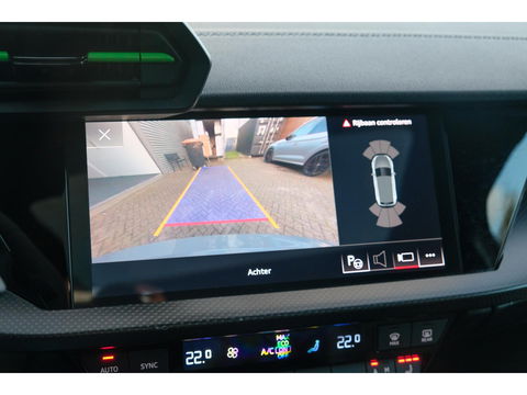 Audi RS3 Sportback 2.5 TFSI 400PK Quattro Hulk Panoramadak *BTW* Keramisch VOL! Massage B&O audio RS Dynamic