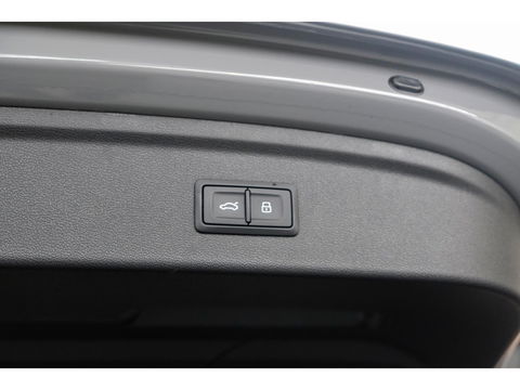 Audi RS3 Sportback 2.5 TFSI 400PK Quattro Hulk Panoramadak *BTW* Keramisch VOL! Massage B&O audio RS Dynamic