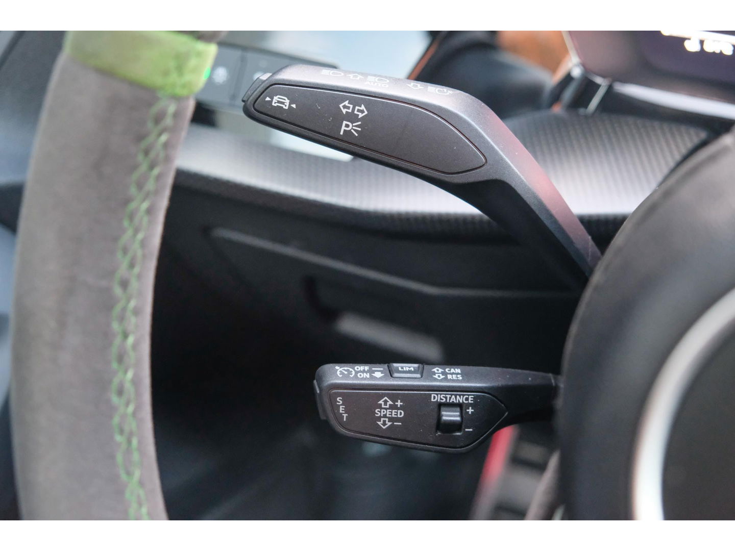 Audi RS3 Sportback 2.5 TFSI 400PK Quattro Hulk Panoramadak *BTW* Keramisch VOL! Massage B&O audio RS Dynamic