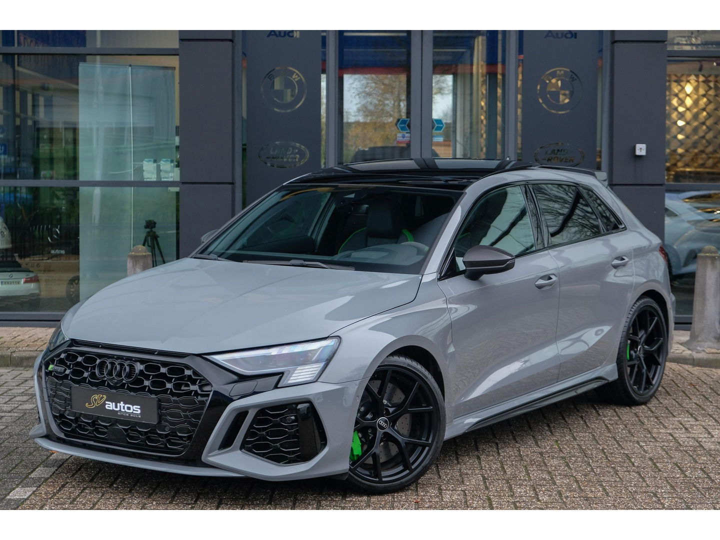 Audi RS3 Sportback 2.5 TFSI 400PK Quattro Hulk Panoramadak *BTW* Keramisch VOL! Massage B&O audio RS Dynamic