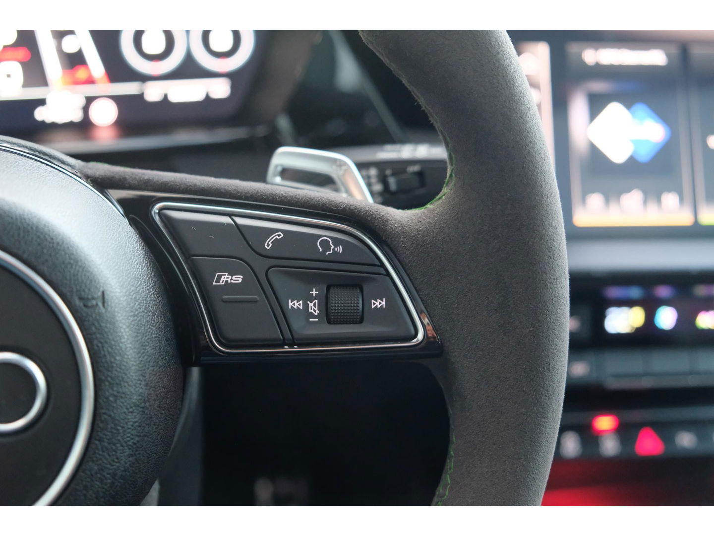 Audi RS3 Sportback 2.5 TFSI 400PK Quattro Hulk Panoramadak *BTW* Keramisch VOL! Massage B&O audio RS Dynamic