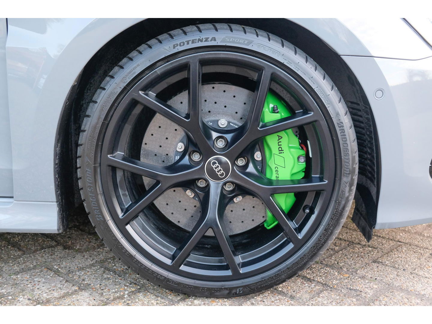 Audi RS3 Sportback 2.5 TFSI 400PK Quattro Hulk Panoramadak *BTW* Keramisch VOL! Massage B&O audio RS Dynamic