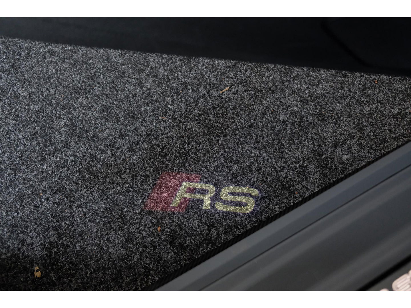 Audi RS3 Sportback 2.5 TFSI 400PK Quattro Hulk Panoramadak *BTW* Keramisch VOL! Massage B&O audio RS Dynamic