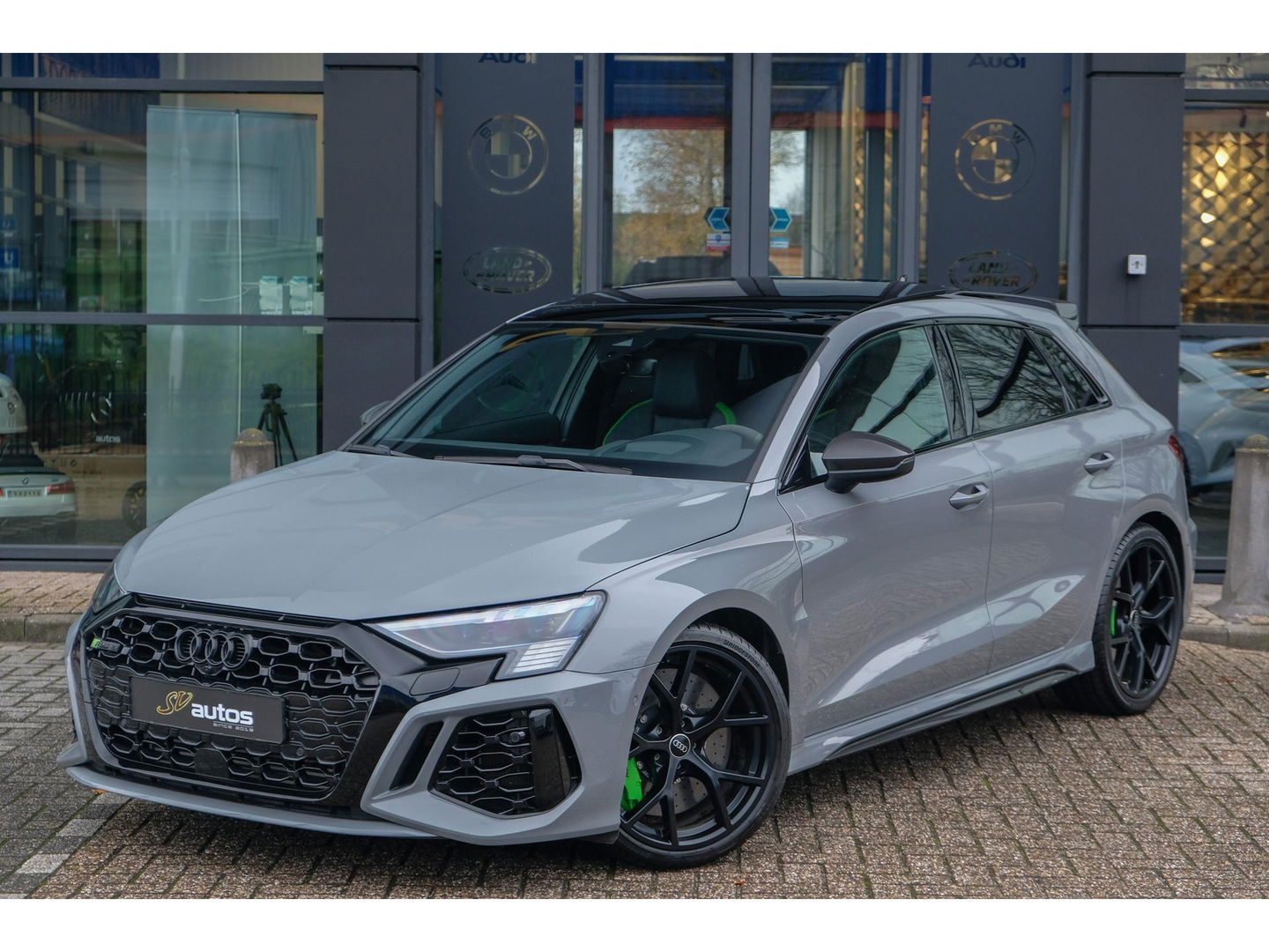 Audi RS3 Sportback 2.5 TFSI 400PK Quattro Hulk Panoramadak *BTW* Keramisch VOL! Massage B&O audio RS Dynamic