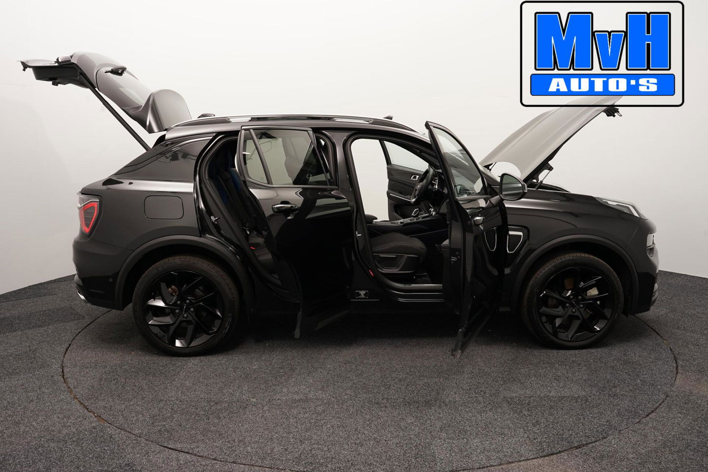 Lynk & Co 01 1.5 Plug-in Hybride|ZWARTE.HEMEL|360ºCAM|PANO|NAP