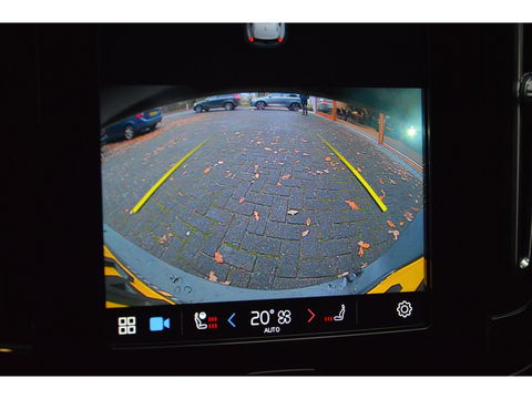 Volvo XC40 Recharge P8 AWD R-Design | Pilot-assist | Camera | Stoel + Stuur verwarmd | Harman Kardon |BLIS | Parkeersensoren |