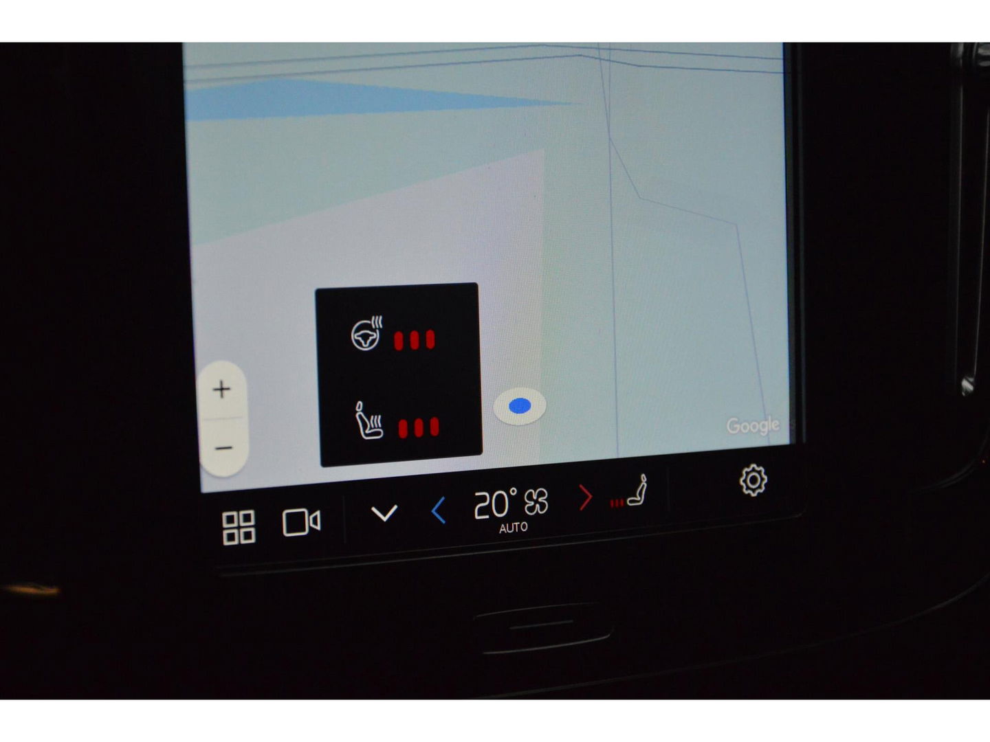 Volvo XC40 Recharge P8 AWD R-Design | Pilot-assist | Camera | Stoel + Stuur verwarmd | Harman Kardon |BLIS | Parkeersensoren |