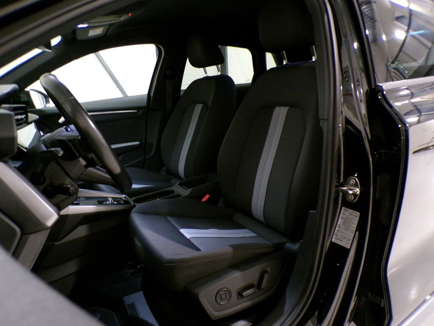 Audi A3 Sportback 1.5 TFSI 150PK S-Line edition 35 "Automaat" Carplay Stoelverwarming Virtual Adaptive-cruise Elektrische-klep